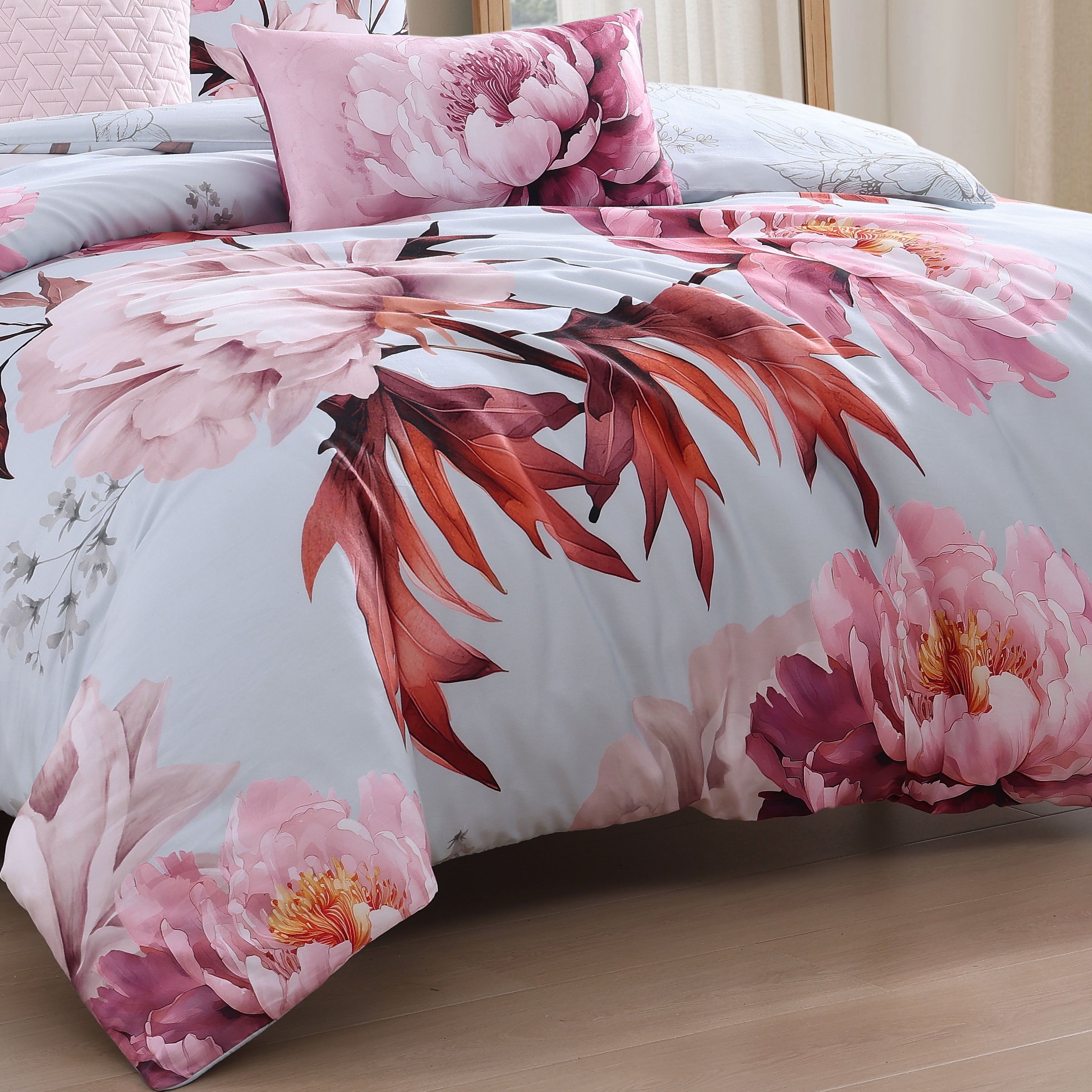 Bebejan Blooming Peonies 5 Piece Reversible Comforter Set