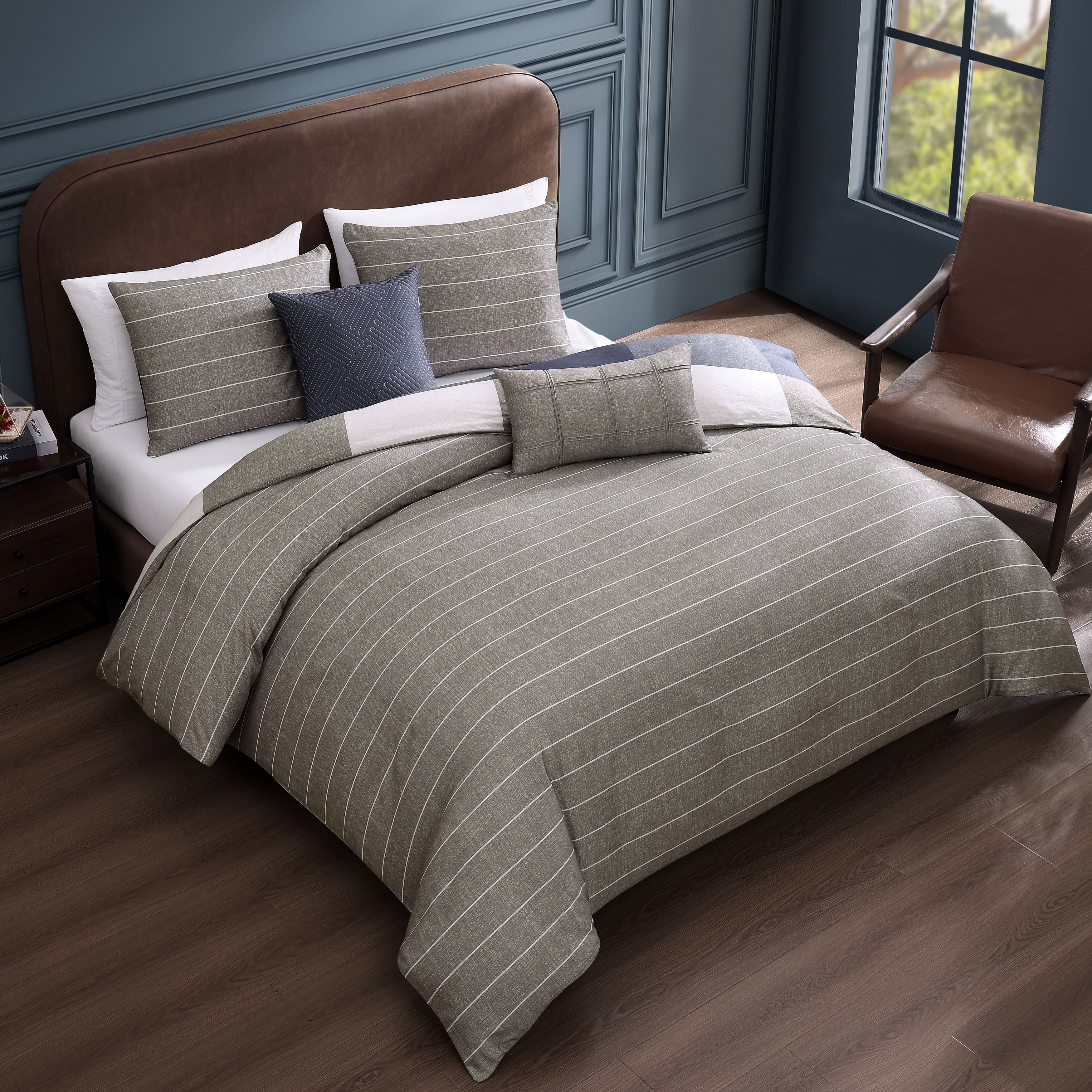 Bebejan Checkered Navy Tan 5 Piece Reversible Comforter Set