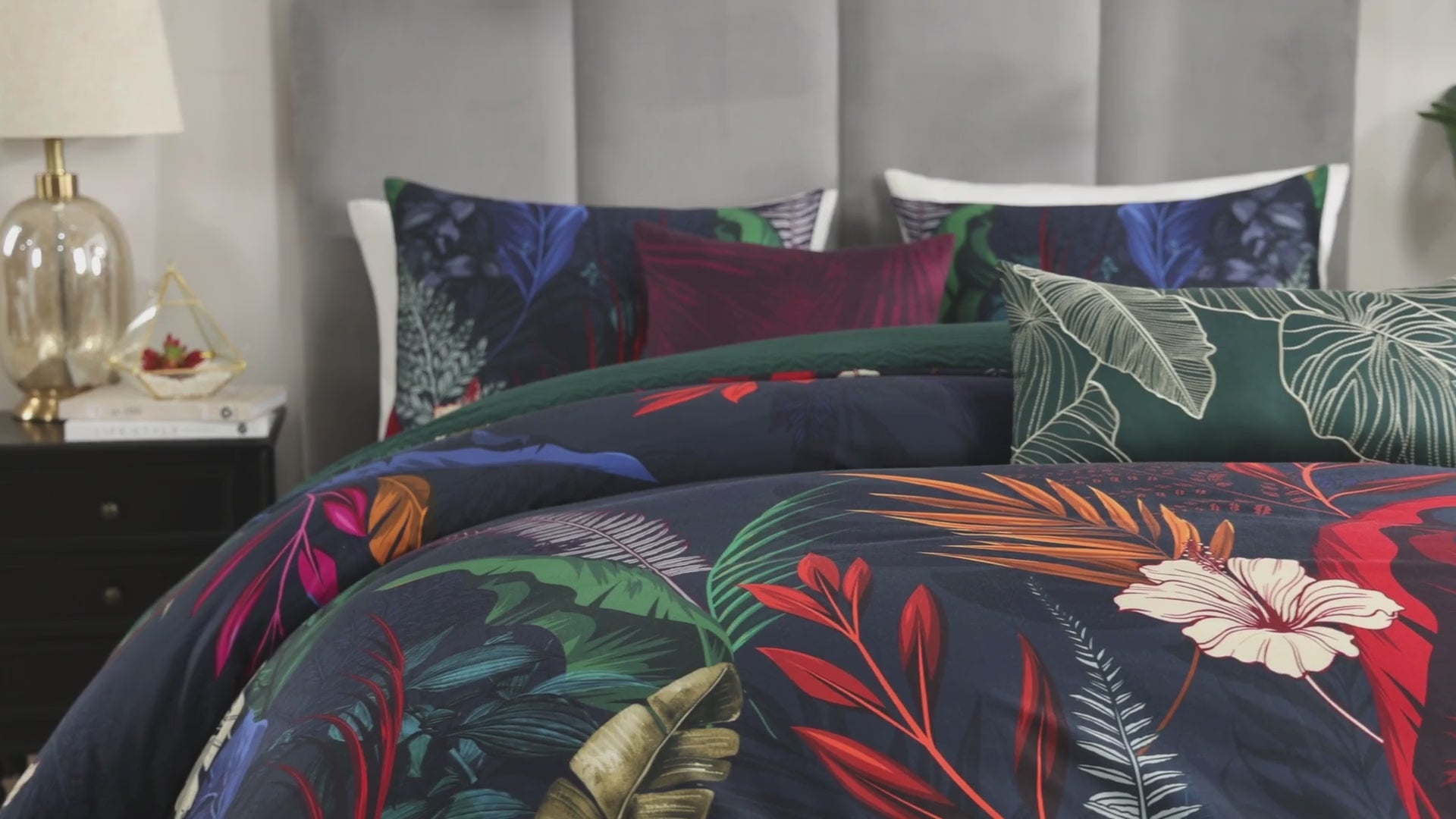Bebejan Paradise 5 Piece Reversible Comforter Set