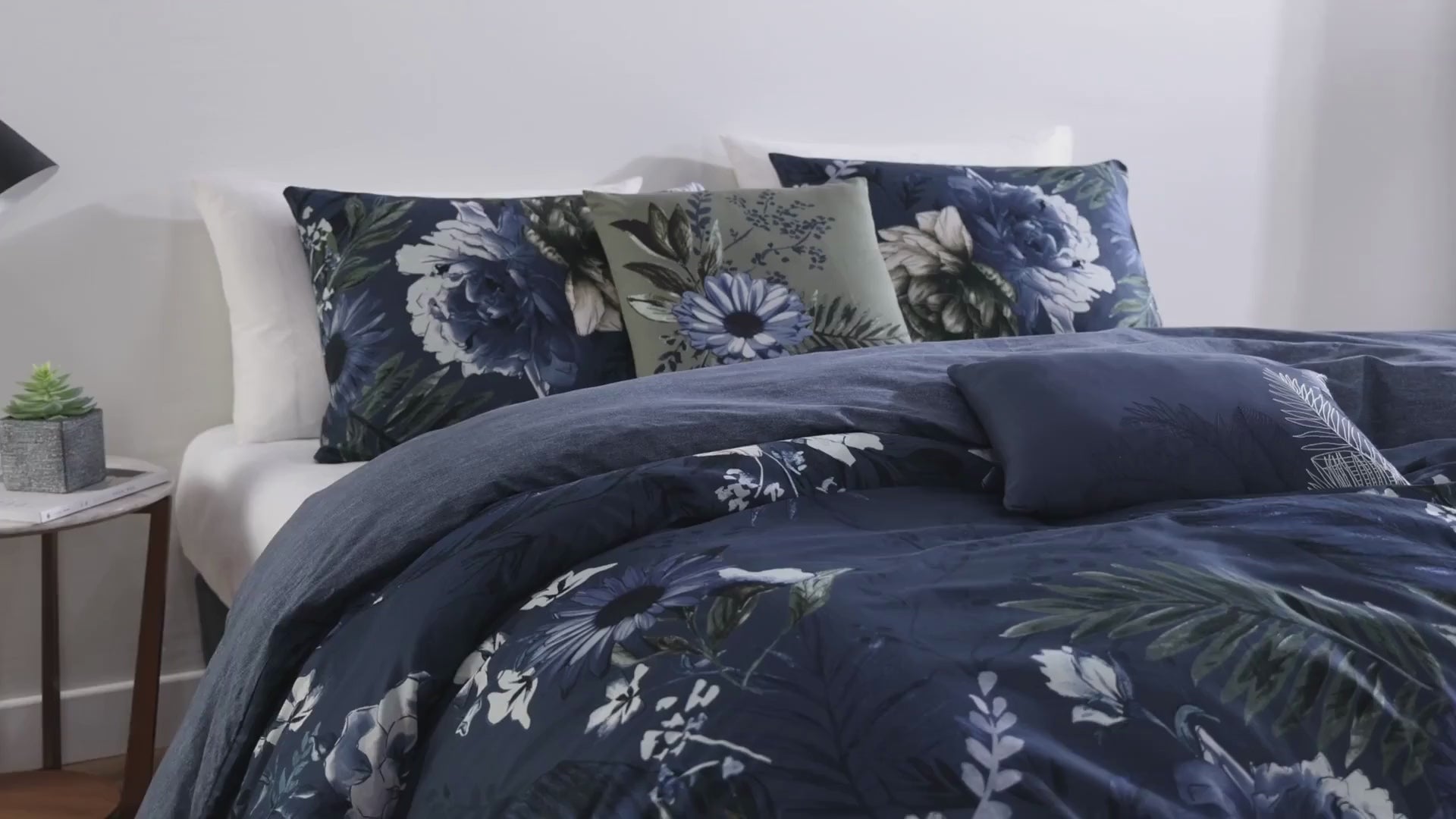 Bebejan Daisy Blue 5 Piece Queen Size Reversible Comforter Set - FINAL SALE