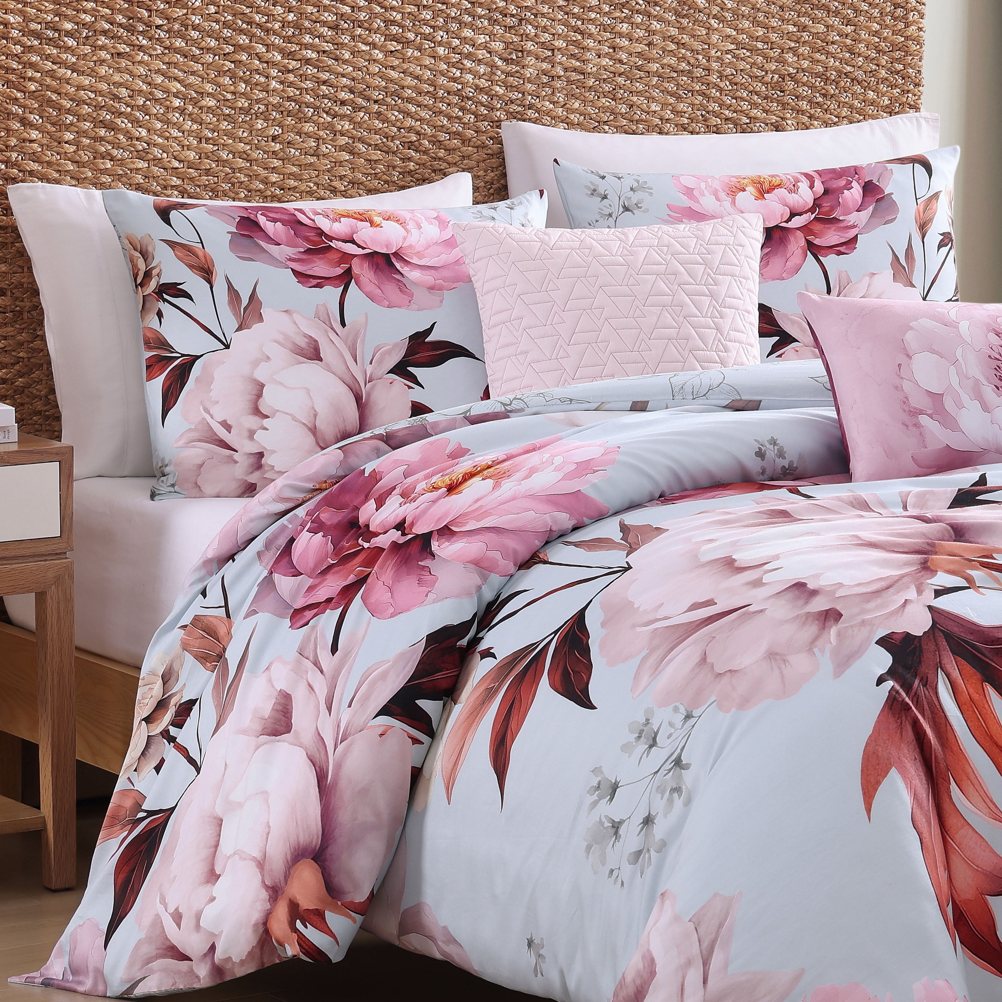 Bebejan Blooming Peonies 5 Piece Reversible Comforter Set