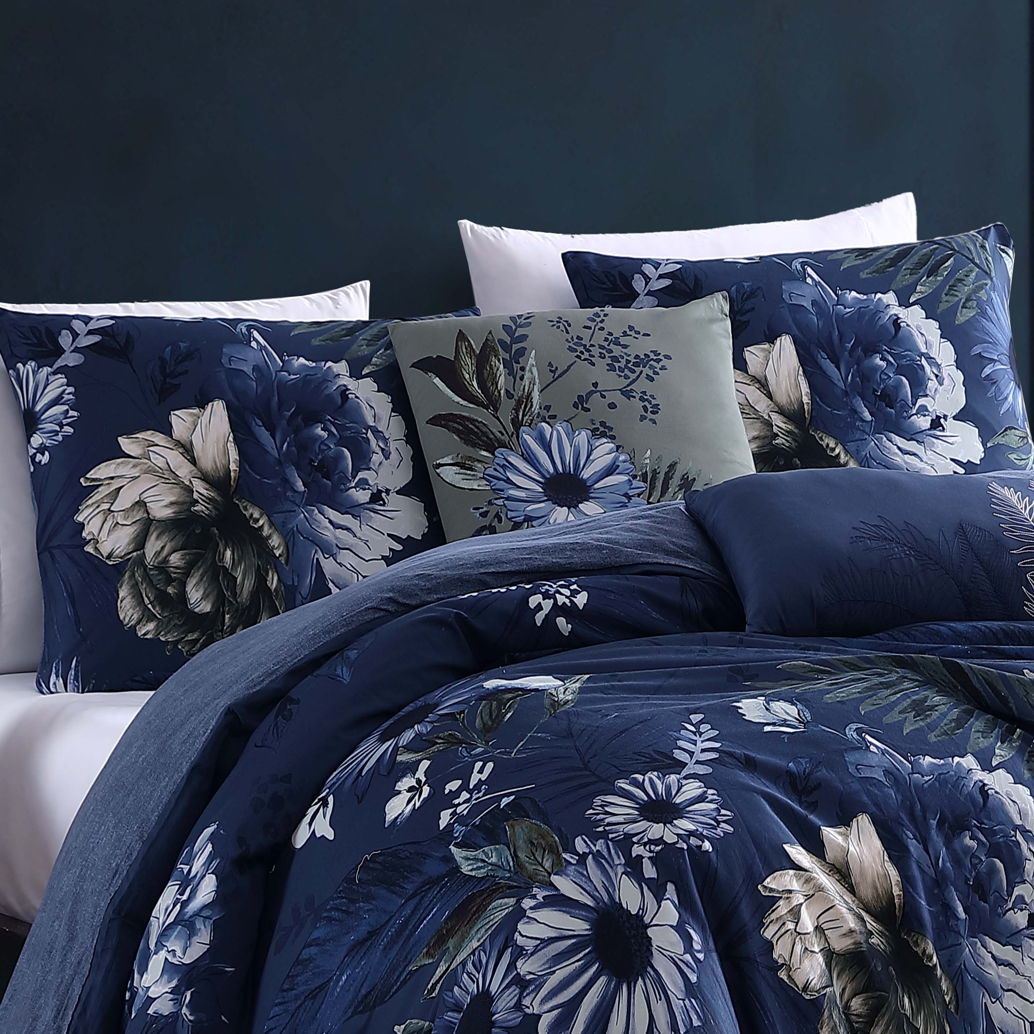 Bebejan Daisy Blue 5 Piece Queen Size Reversible Comforter Set - FINAL SALE